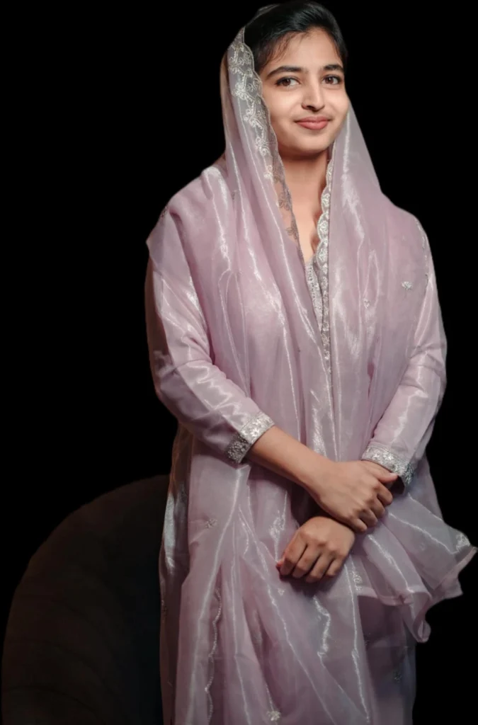 The best digital marketer in Kerala – A confident professional woman in traditional lavender attire, leading the digital transformation for local businesses.